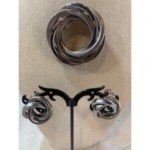 Vintage Silver-Tone Knot Brooch & Clip-On Earrings Set 2” Brooch .75!”Earrings